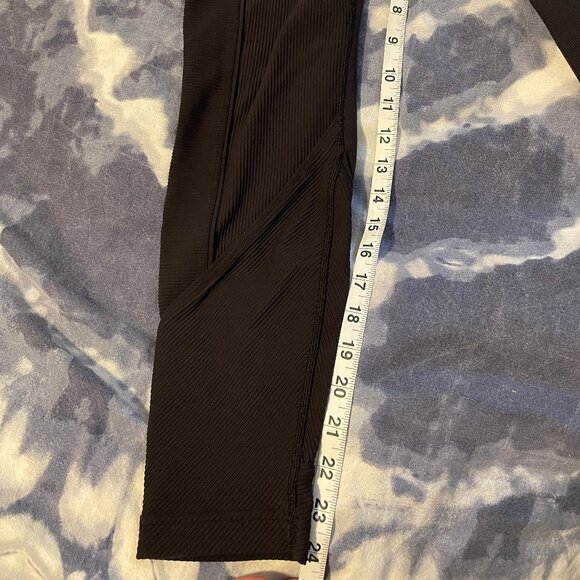 Lululemon Ribbed Contoured High-Rise Tight sz 10 - Picture 7 of 7